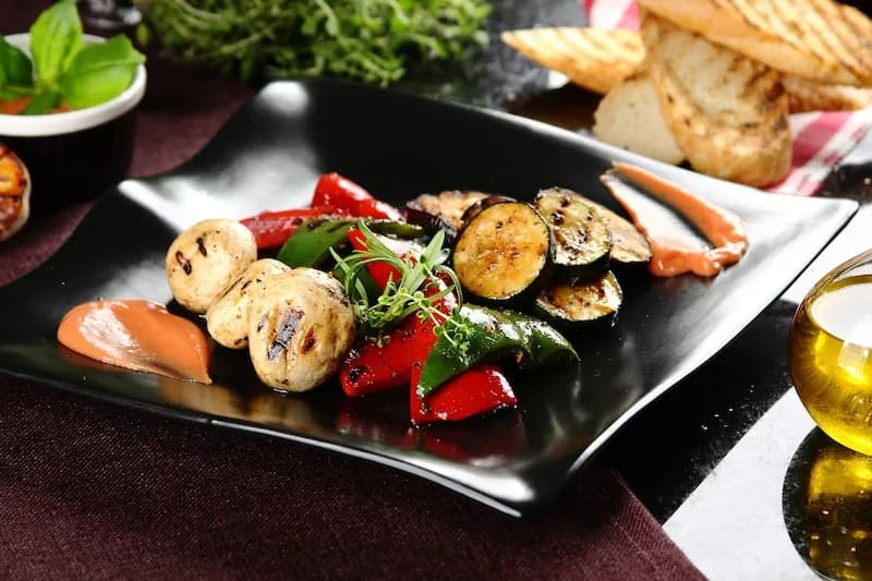 Pyszne przepisy na warzywa na grillu, które zaskoczą Twoich gości