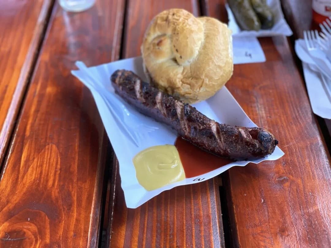 Max Grill w Krakowie: Smaki, które zachwycają i uzależniają