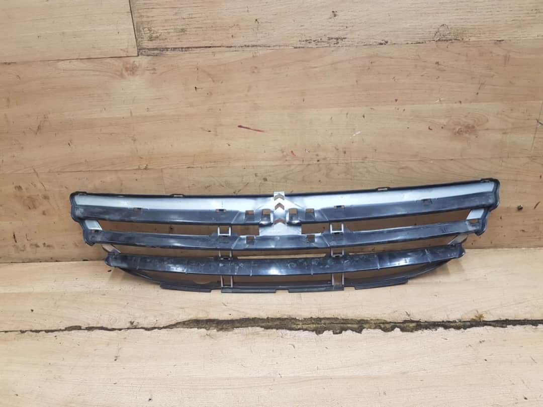 Grill Citroen C3 - Odkryj różne opcje i ceny części do Twojego auta