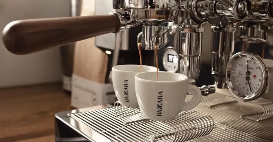 Jaką kawę piją Włosi? Odkryj ich ulubione napoje i zwyczaje