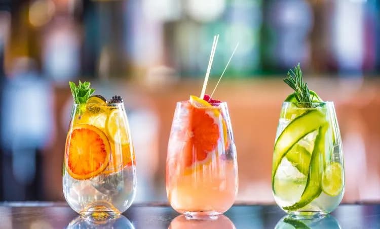 Orzeźwiający drink: proste przepisy na letnie koktajle dla każdego